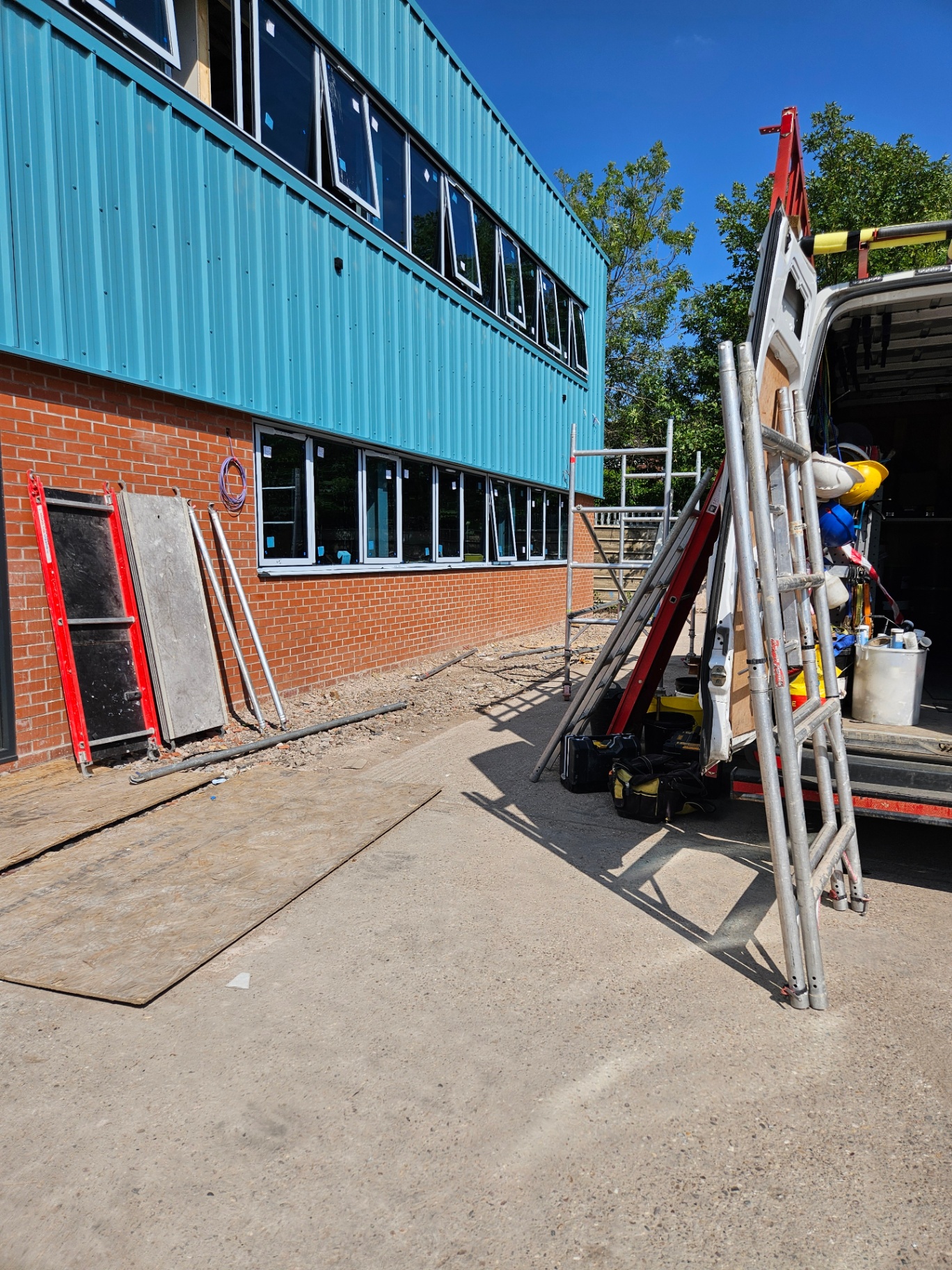 Thermally broken aluminium windows installation – Prestige Aluminium Systems