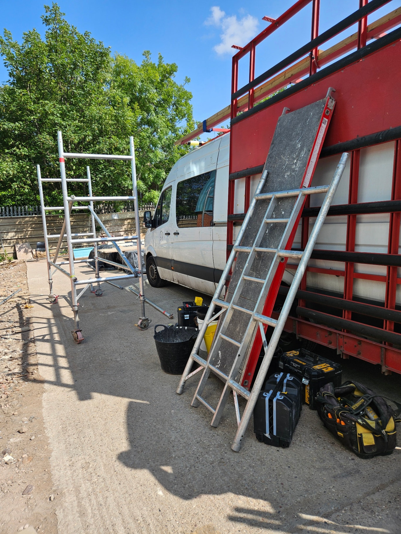 Thermally broken aluminium windows installation – Prestige Aluminium Systems
